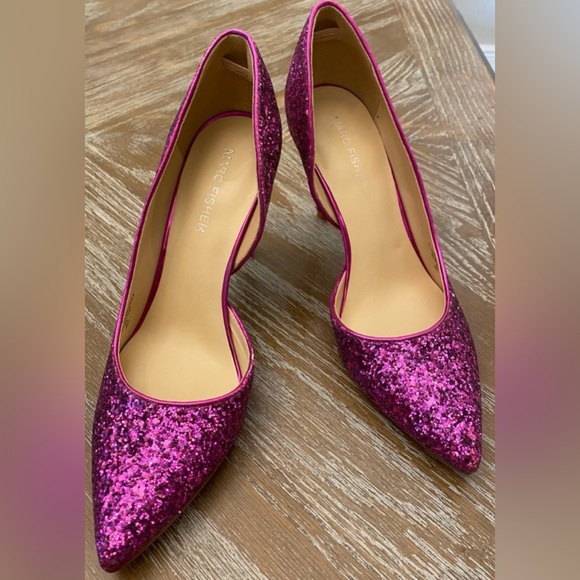 Marc Fisher Glitter Heels - Picture 3 of 12